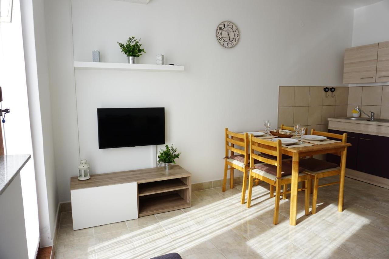 Apartment Jelena Фажана Екстер'єр фото
